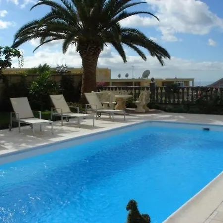 In Mit Pool & Garten *